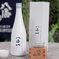 [Assorted] Hakkaisan 3 Years/8 Years Snow Aged Junmai Daiginjyo Sake 720ml 17%