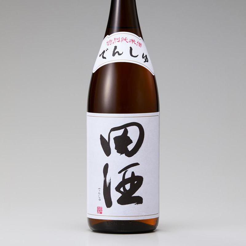 Denshu Tokubetsu Junmai  Hanabukiyuki Japanese Sake 16% 720ml 田酒 特別純米