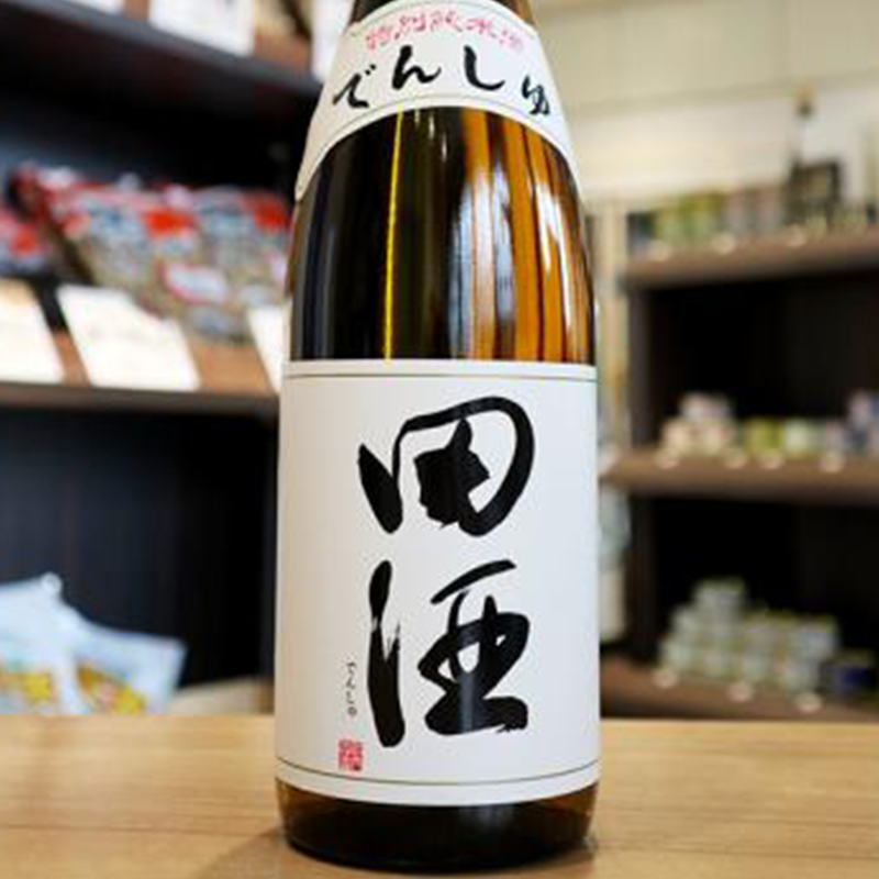 Denshu Tokubetsu Junmai  Hanabukiyuki Japanese Sake 16% 720ml 田酒 特別純米