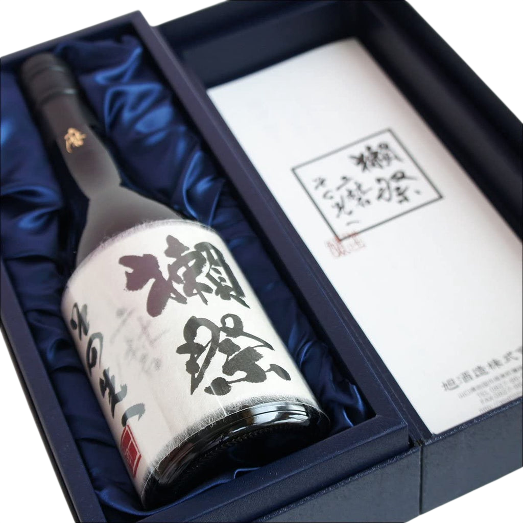Dassai Beyond Migaki Sonosakihe  720ml 16% & Dassai 23 720ml 16%  Junmai Daiginjo Sake with Gift Box